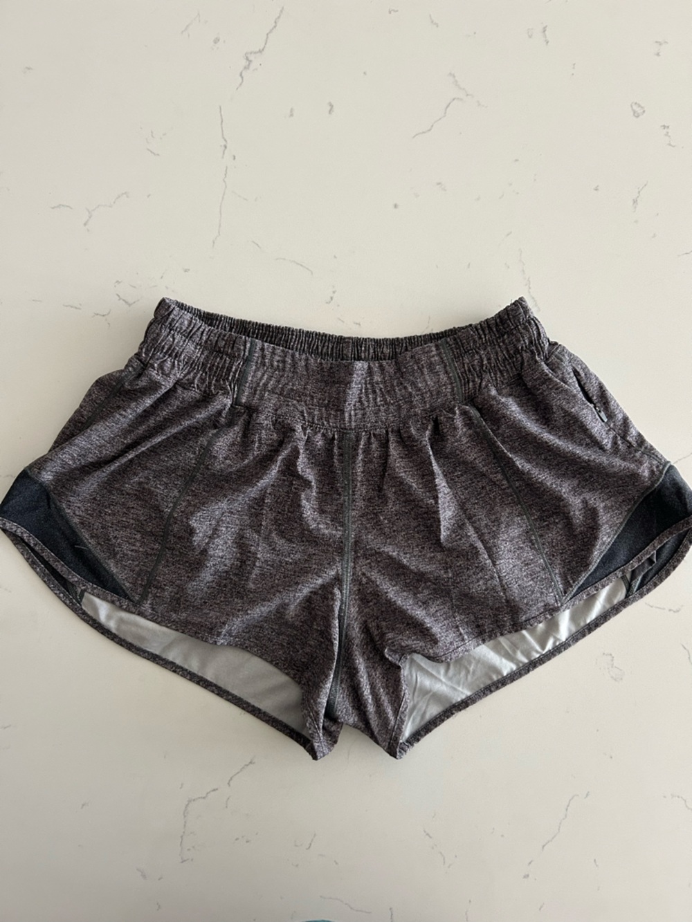 Lululemon Hotty Hot High-Rise Lined Short 2.5"